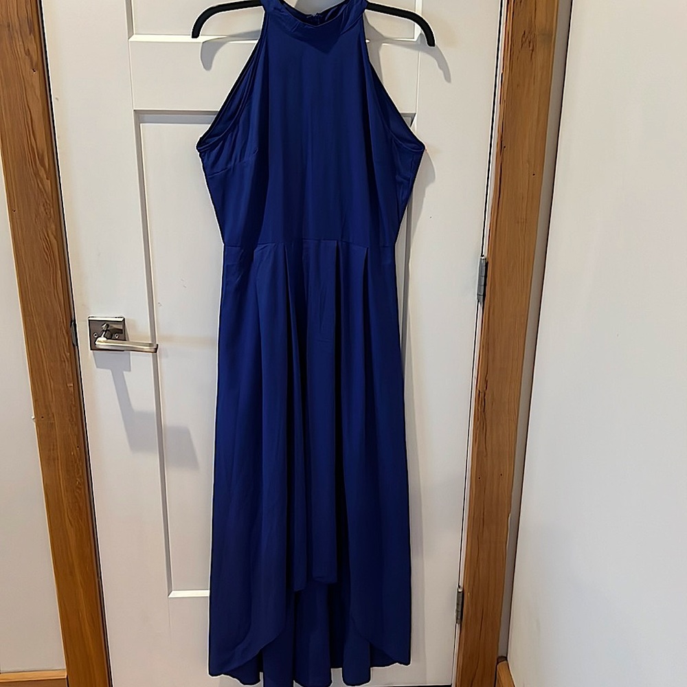 High collared sleeveless deep blue soft polyester size medium, true to size